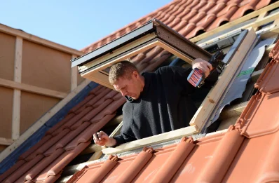 Pose de fenêtres de toit Velux à Voingt